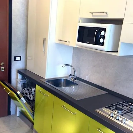 Apartment A At The Center Of Emotion-beahost